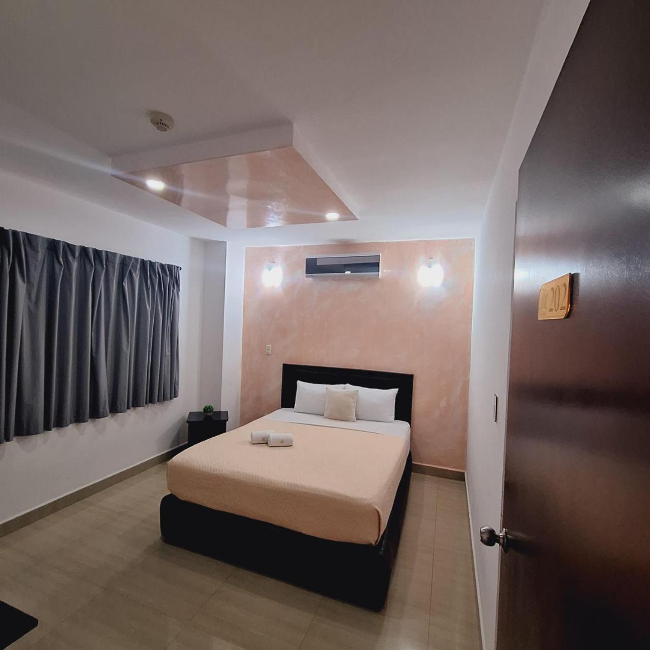 Hotel Milla Suites Merida ภายนอก รูปภาพ